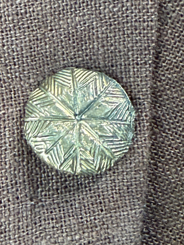 Medieval Button - Arrow Fletching K-32