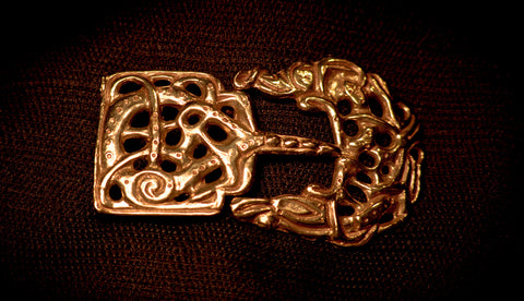 Belt buckle with integral tongue - VB29 buckle
