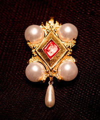 Pendant with pearls and enamel - EL09