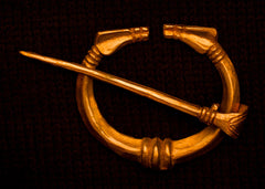 Viking pennanular brooch with lines - W-40